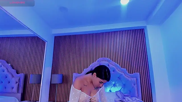 SelenaStonne online show from 4, 12, 2025