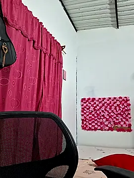 Snapshot of channell0 chatting on 7, 10, 2025 channell0 online show from 7, 10, 2025