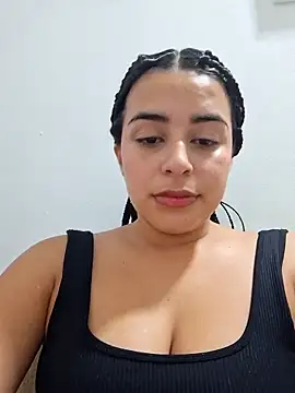 Snapshot of channell0 chatting on 5, 12, 2025 channell0 online show from 5, 12, 2025