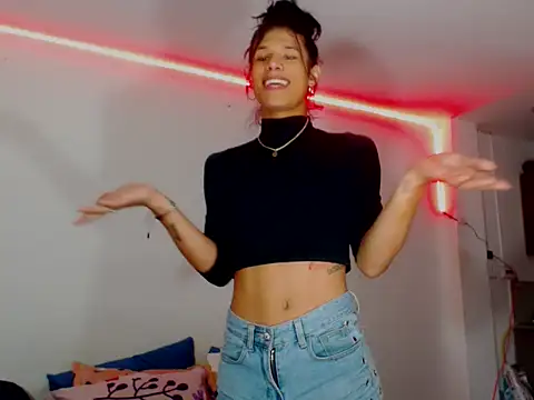 Snapshot of beautiful_taty chatting on 19, 10, 2025 beautiful taty online show from 19, 10, 2025