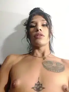 Snapshot of beautiful_taty chatting on 20, 12, 2025 beautiful taty online show from 20, 12, 2025