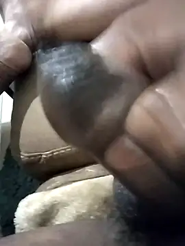 Snapshot of Curvy_Pounder chatting on 10, 10, 2025 Curvy Pounder online show from 10, 10, 2025