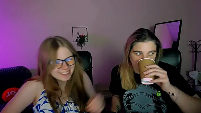 foxy tease  online show from 24, 9, 2025