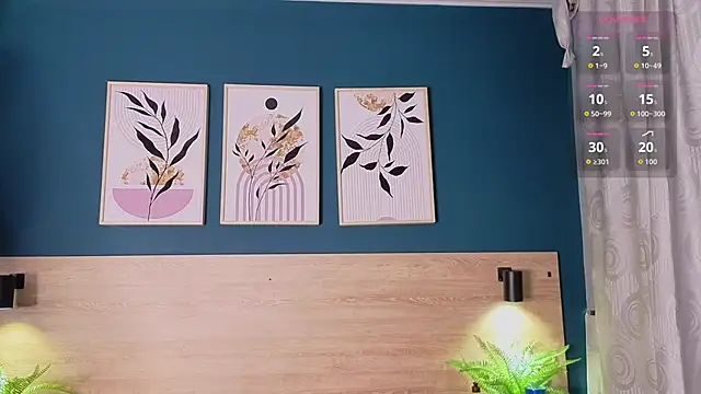 SarahMiler  online show from 9, 9, 2025