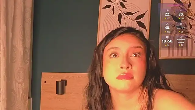 SarahMiler  online show from 10, 9, 2025