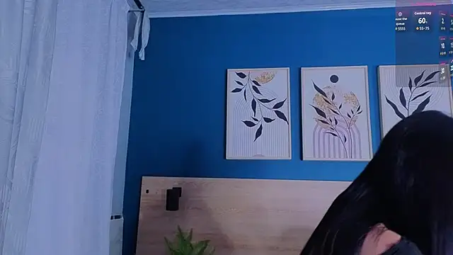 SarahMiler  online show from 19, 9, 2025