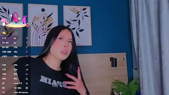 SarahMiler  online show from 6, 10, 2025