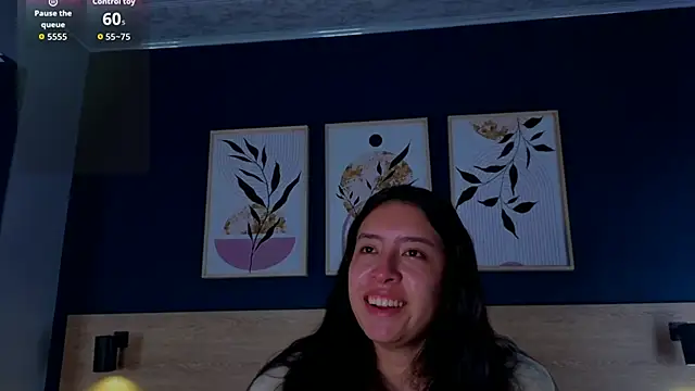 SarahMiler  online show from 25, 10, 2025