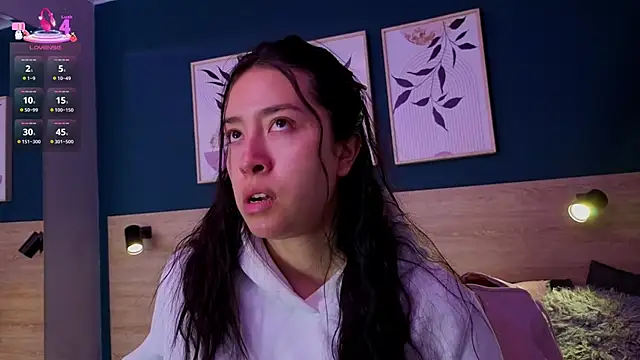 SarahMiler  online show from 7, 2, 2026