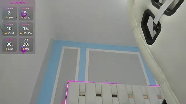 Snapshot of elenacooper1 chatting on 20, 11, 2025 elenacooper1 online show from 20, 11, 2025