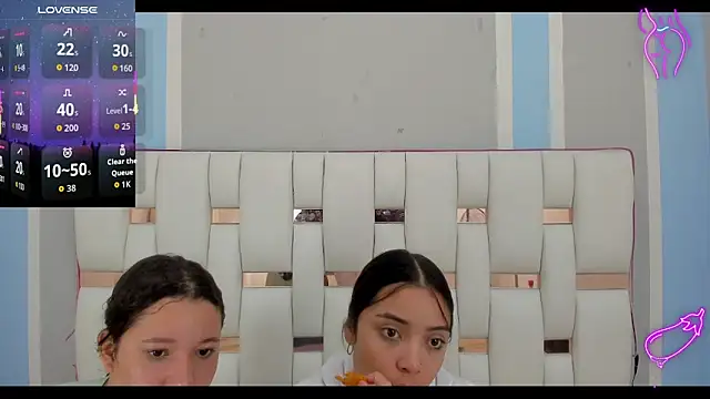 Snapshot of elenacooper1 chatting on 26, 11, 2025 elenacooper1 online show from 26, 11, 2025