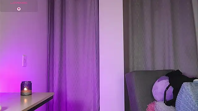 Mia sweet80 online show from 11, 6, 2026
