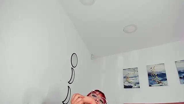 Maddy Mills online show from 20, 4, 2026