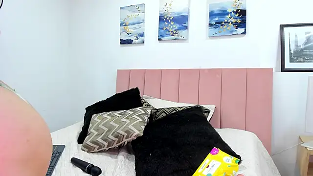 Maddy Mills online show from 23, 4, 2026