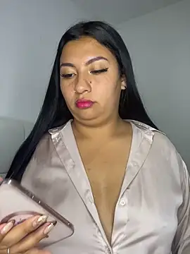 Snapshot of Issa_Santana chatting on 5, 5, 2026 Issa Santana online show from 5, 5, 2026