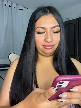 Issa Santana online show from 27, 7, 2026