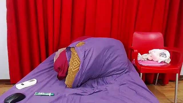 SexyBustyBoobs online show from 22, 4, 2026