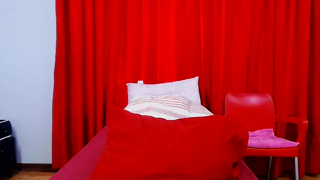 SexyBustyBoobs online show from 25, 7, 2026