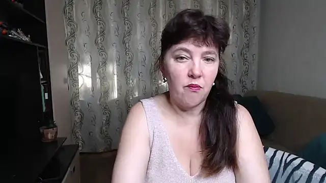 Snapshot of Illusionq chatting on 12, 9, 2025 Illusionq online show from 12, 9, 2025