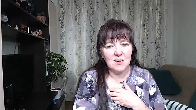 Snapshot of Illusionq chatting on 6, 10, 2025 Illusionq online show from 6, 10, 2025