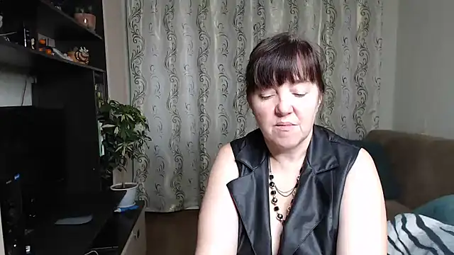 Snapshot of Illusionq chatting on 10, 10, 2025 Illusionq online show from 10, 10, 2025