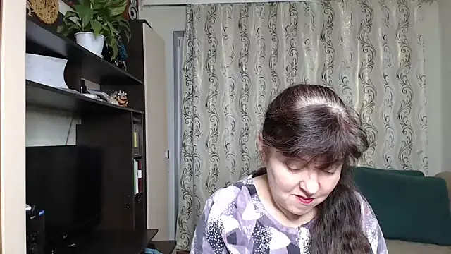 Snapshot of Illusionq chatting on 14, 11, 2025 Illusionq online show from 14, 11, 2025