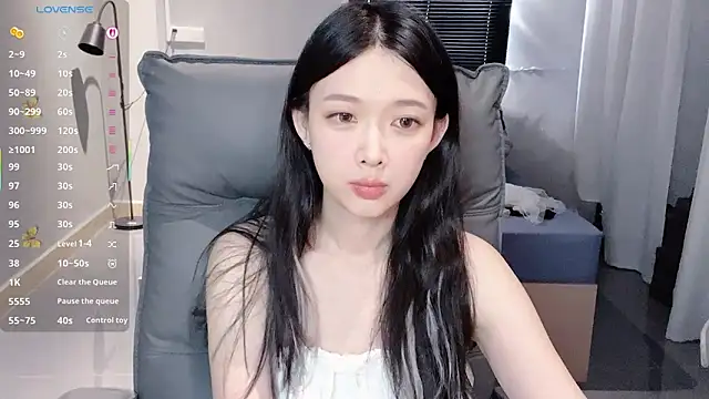 NiNi-baby520 online show from 15, 10, 2025