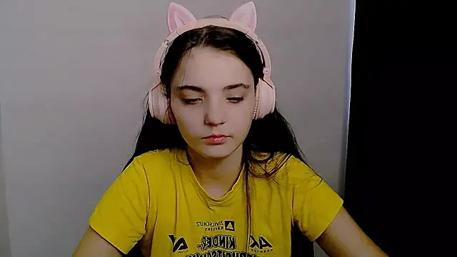 Snapshot of Sun_Shine__ chatting on 9, 9, 2025 Sun Shine online show from 9, 9, 2025