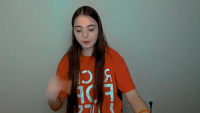 Snapshot of Sun_Shine__ chatting on 12, 9, 2025 Sun Shine online show from 12, 9, 2025