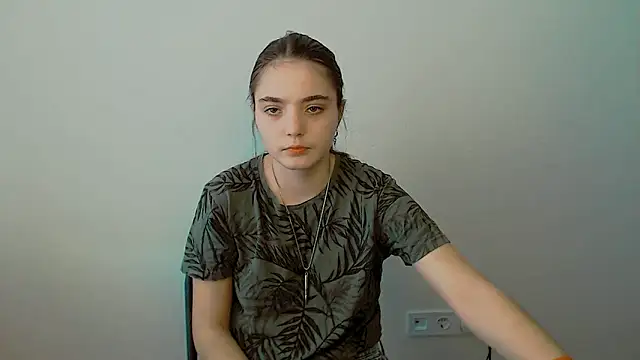 Snapshot of Sun_Shine__ chatting on 22, 9, 2025 Sun Shine online show from 22, 9, 2025