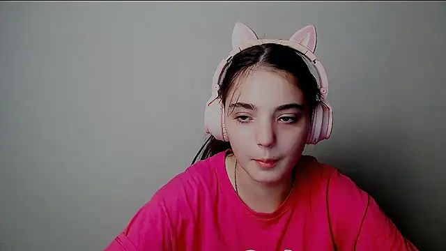 Snapshot of Sun_Shine__ chatting on 3, 10, 2025 Sun Shine online show from 3, 10, 2025