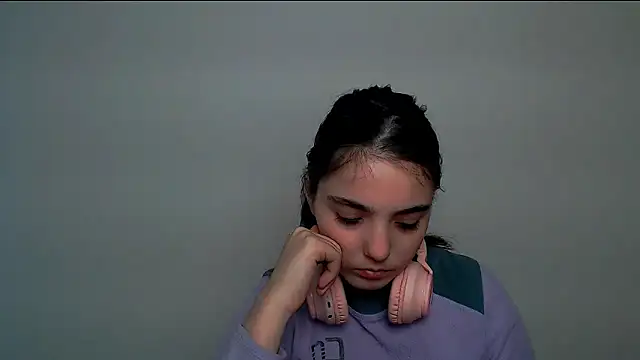 Snapshot of Sun_Shine__ chatting on 22, 10, 2025 Sun Shine online show from 22, 10, 2025