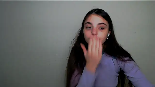 Snapshot of Sun_Shine__ chatting on 23, 10, 2025 Sun Shine online show from 23, 10, 2025