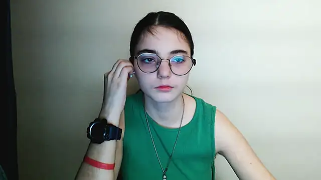 Snapshot of Sun_Shine__ chatting on 13, 12, 2025 Sun Shine online show from 13, 12, 2025