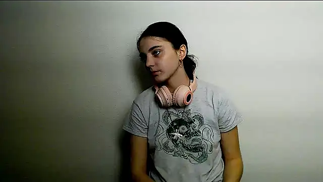 Snapshot of Sun_Shine__ chatting on 22, 12, 2025 Sun Shine online show from 22, 12, 2025