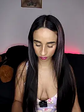 Snapshot of issis22 chatting on 13, 9, 2025 issis22 online show from 13, 9, 2025