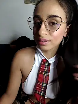 Snapshot of issis22 chatting on 12, 10, 2025 issis22 online show from 12, 10, 2025