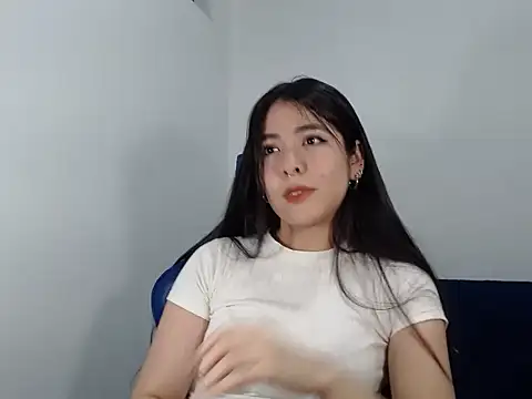 EloiseJun online show from 11, 11, 2025