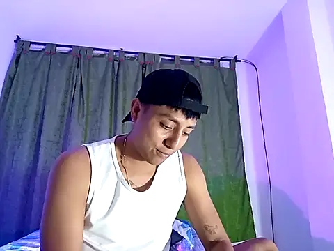 Snapshot of dereck14c chatting on 12, 1, 2026 dereck14c online show from 12, 1, 2026