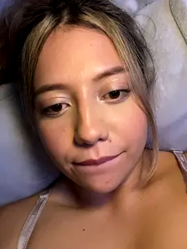 MissCat  online show from 6, 10, 2025