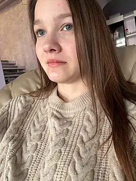 MichelleRoux online show from 5, 10, 2025