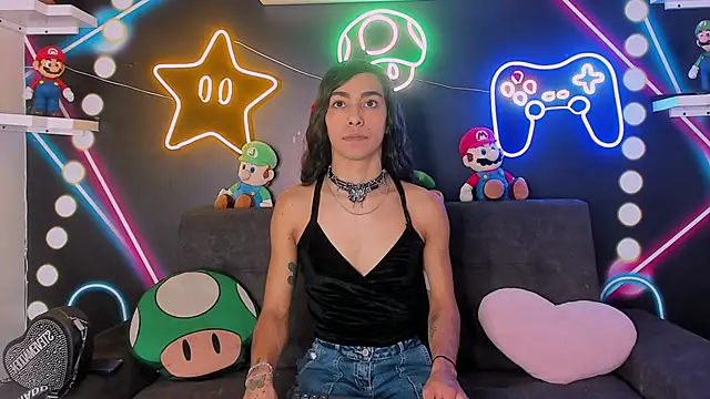 Snapshot of TiffValentinee_ chatting on 8, 9, 2025 TiffValentinee online show from 8, 9, 2025