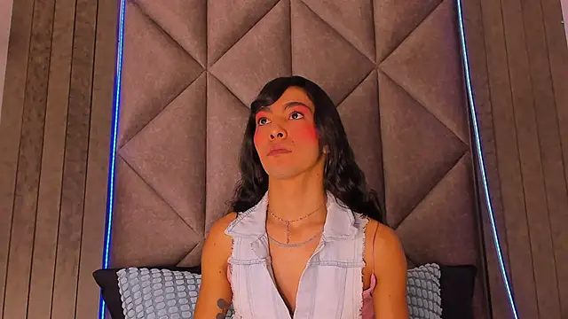 Snapshot of TiffValentinee_ chatting on 16, 9, 2025 TiffValentinee online show from 16, 9, 2025