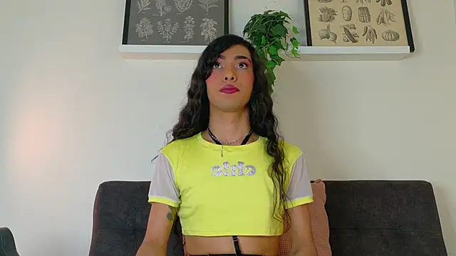 Snapshot of TiffValentinee_ chatting on 27, 2, 2026 TiffValentinee online show from 27, 2, 2026