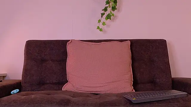 Snapshot of TiffValentinee_ chatting on 10, 3, 2026 TiffValentinee online show from 10, 3, 2026