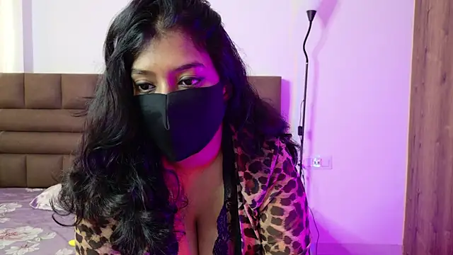 Snapshot of Gulaboo100 chatting on 21, 11, 2025 Gulaboo100 online show from 21, 11, 2025