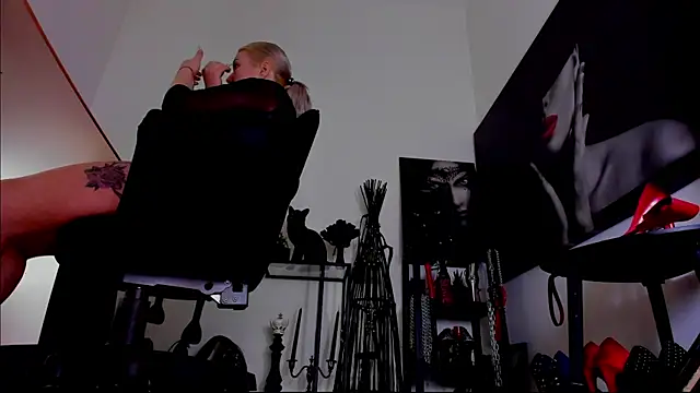 demisweet online show from 7, 2, 2026