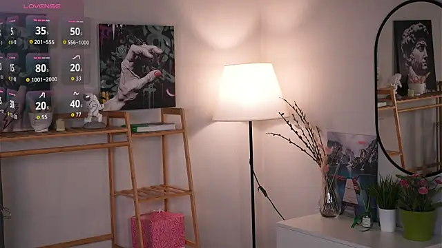 Snapshot of MoiraEger chatting on 25, 9, 2025 MoiraEger online show from 25, 9, 2025