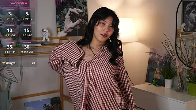 Snapshot of MoiraEger chatting on 4, 10, 2025 MoiraEger online show from 4, 10, 2025