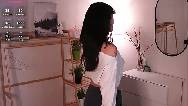 MoiraEger online show from 20, 12, 2025